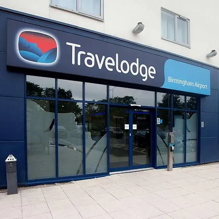 Travelodge Airport 3*